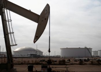 US oil output has peaked amid price fall, top shale producer warns