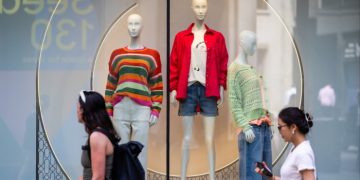 Wolfson sells £12mn of Next shares