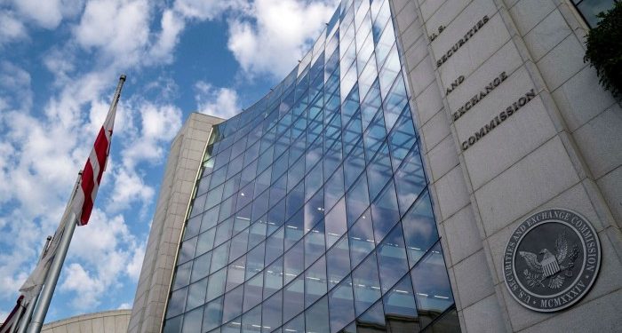 Top US state Republicans urge SEC to consider delisting Chinese companies