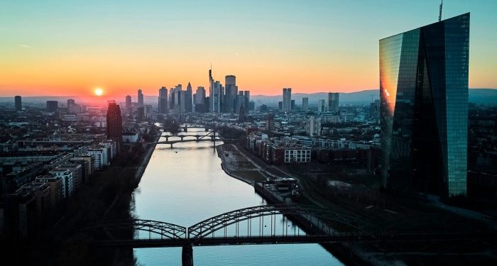 EU plans sweeping stress test of non-banks