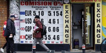 Investors brace for turbulence in Romanian markets as election looms