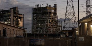 Energy groups scrap Texas-backed projects as costs rise