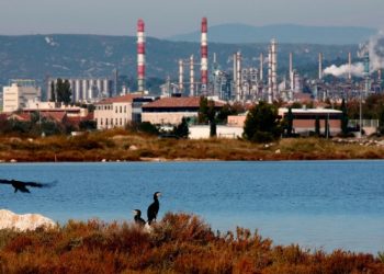 Energy prices push chemicals groups to explore exit from Europe