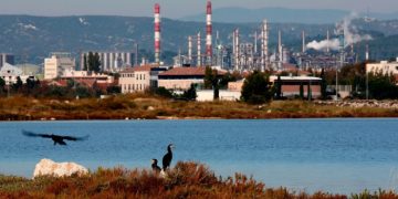 Energy prices push chemicals groups to explore exit from Europe