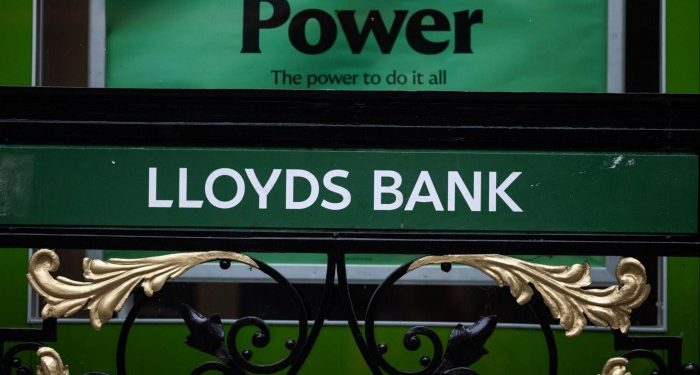 Lloyds hails record day of mortgage lending ahead of stamp duty deadline