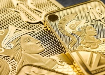 Soaring gold price tempts customers to cash in coins and old jewellery