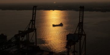 A flagless fleet is threatening the seas