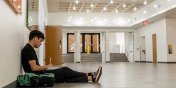 Student loan ‘default cliff’ coming as late payments rise: reports