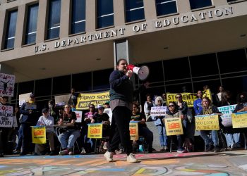 Trump admin seeks Education Department layoff ban lifted