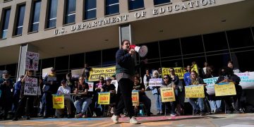 Trump admin seeks Education Department layoff ban lifted