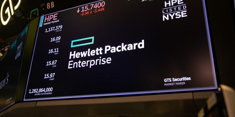 Stocks making the biggest moves after hours: HPE, CRWD, GWRE