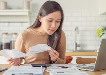 Paying for your own cell phone plan