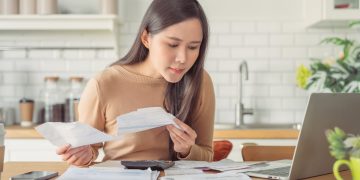 Paying for your own cell phone plan