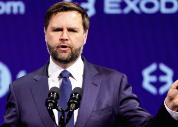 At Bitcoin 2025, Crypto Purists and the MAGA Faithful Collide