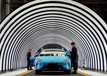China’s Electric Vehicle Factories Have Become Tourist Hotspots