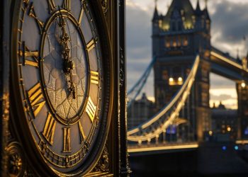 Top US and China trade officials will meet Monday in London