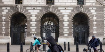 Rising debt burden puts UK on a trajectory of more volatility