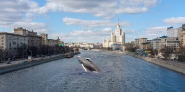 Whale-watching the stablecoin trade in ersatz roubles for sort-of dollars