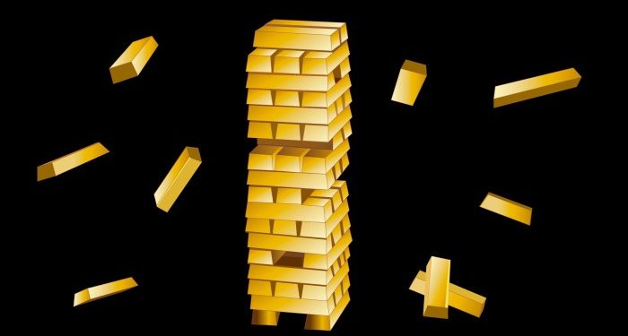 Gold glitters as mistrust spreads