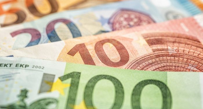 France pushes for joint debt to bolster international role of euro