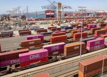 Junk bond sales surge as companies try to beat fresh tariff uncertainty