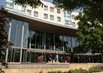 Private equity outpaces banks in scramble for graduate talent