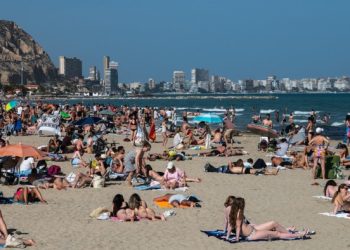 More Britons head abroad despite worries over rising holiday costs