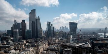 UK pensions bill pushes more investment in private markets