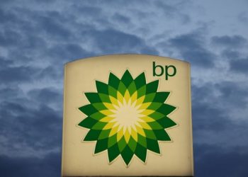 Shell denies takeover talks with UK rival BP