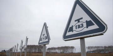 EU plans ban on new Russian gas contracts using trade law