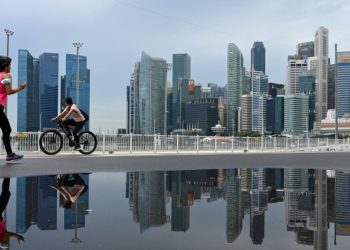 UK financial regulators should copy Singapore model, say peers