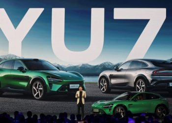Chinese phonemaker touts 200,000 electric SUV orders in 3 minutes