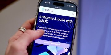 Lessons from a stablecoin IPO: tech turns on a dime