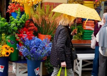 UK economy risks familiar pattern as strong start to the year begins to fizzle