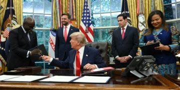 Donald Trump says he will only pick Fed chair who cuts interest rates