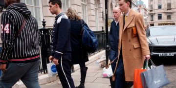 Mobile millennial millionaires pose threat to wealth managers