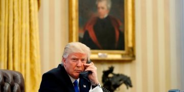 Are stablecoins money?