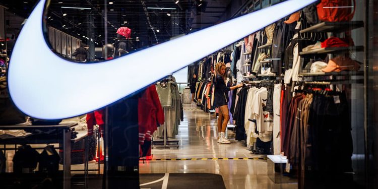 Stocks making the biggest moves midday: TSLA, CNC, HOOD, NKE