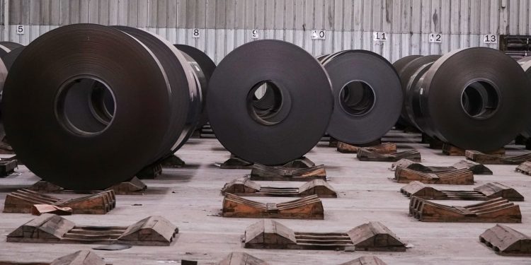 Stocks making the biggest moves after hours: CDNS, WHR, NUE