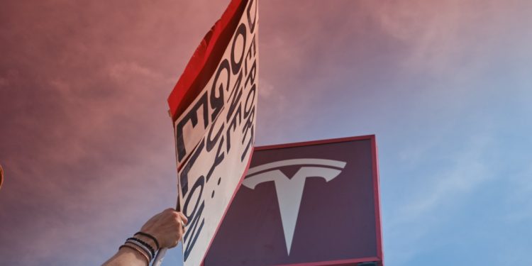 Tesla reports 14 percent drop in second-quarter vehicle deliveries