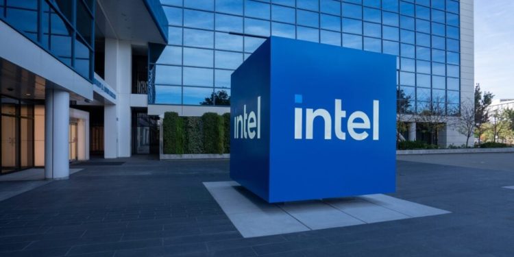 Intel CEO Says He’s ‘Making Hard But Necessary Decisions’ As Chipmaker Announces Massive Layoffs, Project Cancellations – NVIDIA (NASDAQ:NVDA), Intel (NASDAQ:INTC)