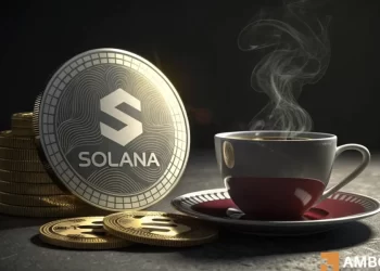 Cup & Handle Breakout? Bitcoin targets $230K, Solana could skyrocket to $4,390!