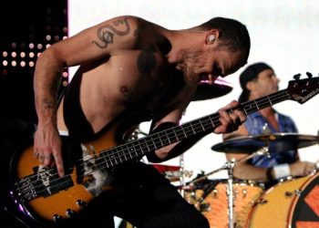 Warner Music and Bain target $300mn Red Hot Chili Peppers catalogue deal