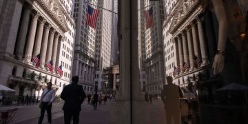 Retail investors reap big gains from ‘buying the dip’ in US stocks