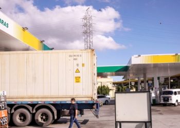 Brazil’s UN climate summit chief defends Petrobras oil expansion