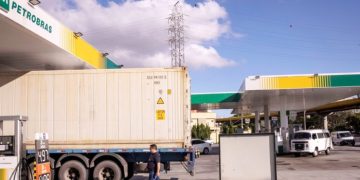 Brazil’s UN climate summit chief defends Petrobras oil expansion