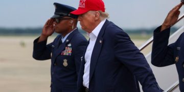 Donald Trump threatens to increase tariffs on Japan