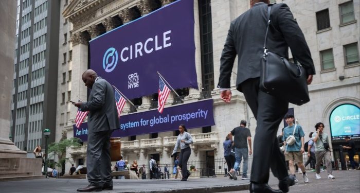 Crypto companies race to get banking foothold in US