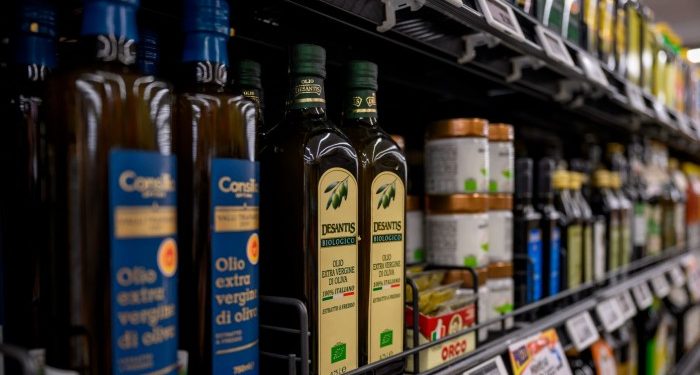 US threatens EU with 17% tariff on food exports