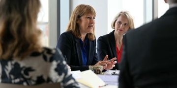 Reeves tears up UK bank ringfence rules in financial services overhaul